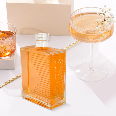 500 ml Modern Decal Crafts Gin Flasche Glas für Spirituosen und Getränke OEM/ODM akzeptabel