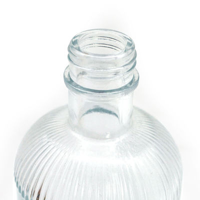 Kapazität 250 ml/350 ml/500 ml/550 ml/650 ml/700 ml/750 ml Glas Gin Flasche für Getränke