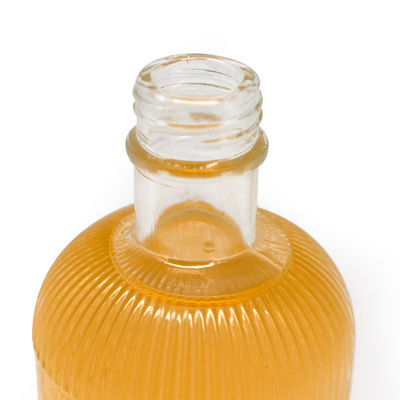 Kapazität 250 ml/350 ml/500 ml/550 ml/650 ml/700 ml/750 ml Glas Gin Flasche für Getränke