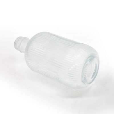 Kapazität 250 ml/350 ml/500 ml/550 ml/650 ml/700 ml/750 ml Glas Gin Flasche für Getränke
