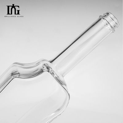 Klare kubische leere Rum Whisky Spirit Gin Vodka Glas Flasche mit Korken und Versiegelung