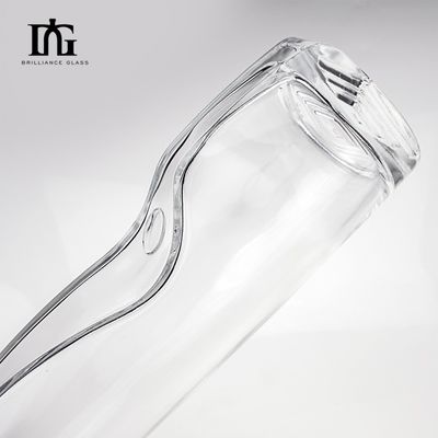 Akzeptables Kundenlogo Glasflasche für Alkohol Wodka Tequila Gin Versiegelter Korkkappe