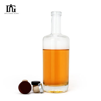 Siebdruck und Warmstempel auf 300 ml Glasflasche mit Gravur-Korkstopfen