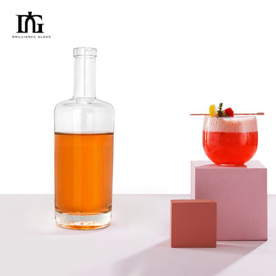 Siebdruck und Warmstempel auf 300 ml Glasflasche mit Gravur-Korkstopfen