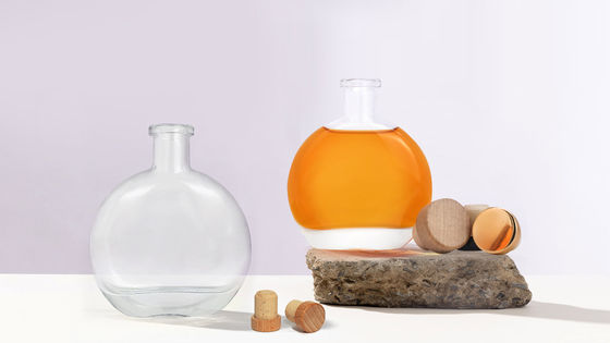 500 ml glase Flasche mit Gravierung für endgültige Rum-Gin- und Brandy-Getränke in einzigartiger Form