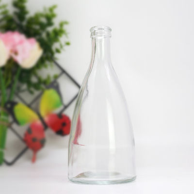 Glasflaschen für Wodka Whisky Rum Gin Brandy Niedrige MOQ 375ml 500ml 700ml 750ml