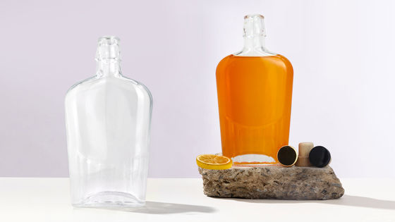750 ml/1000 ml Glasflasche für Spirituosen Whisky Rum Gin Tequila Brandy Gravierter Korkkappe