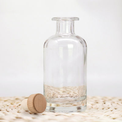 Klassische Form Flint Brandy Spirituosen Leere weiße Liköre Glasflasche 500 ml 700 ml Super